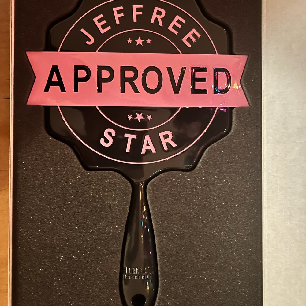 Jeffree Star - Picture 3 of 8